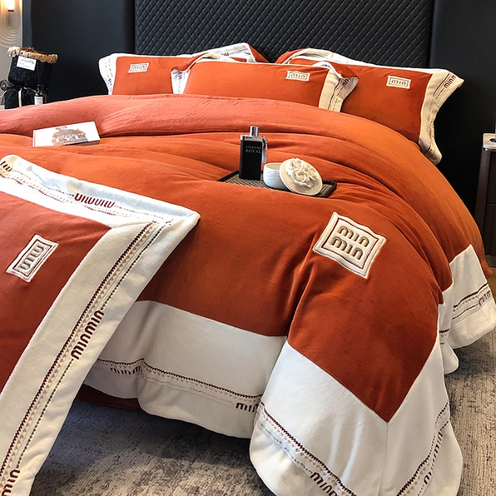 91家纺网 家纺一手货源 找家纺 （总）高档手提包9斤重超厚绵密慕斯有肌氧绒刺绣四件套秋冬加厚保暖牛奶绒宝宝绒床上用品