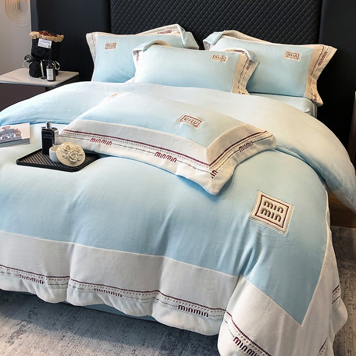 91家纺网 家纺一手货源 找家纺 高档手提包9斤重超厚绵密慕斯有肌氧绒刺绣四件套秋冬加厚保暖牛奶绒宝宝绒床上用品 祖玛蓝-绒缪miu-超柔绵密慕斯有肌氧绒