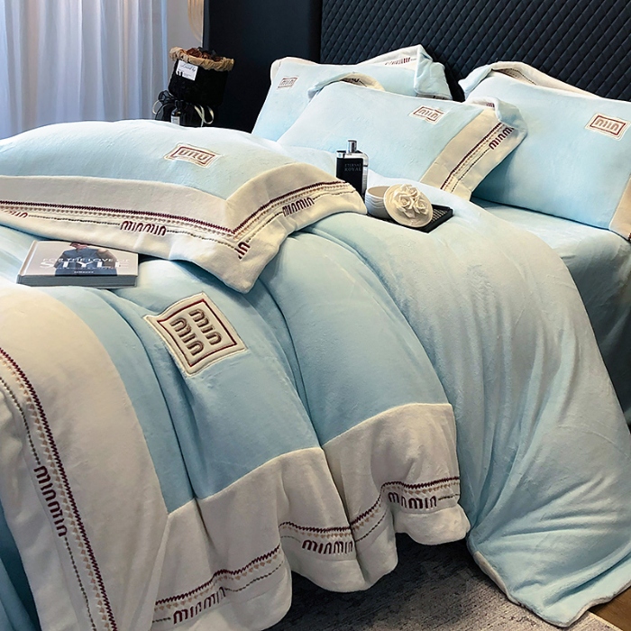 91家纺网 家纺一手货源 找家纺 高档手提包9斤重超厚绵密慕斯有肌氧绒刺绣四件套秋冬加厚保暖牛奶绒宝宝绒床上用品 祖玛蓝-绒缪miu-超柔绵密慕斯有肌氧绒