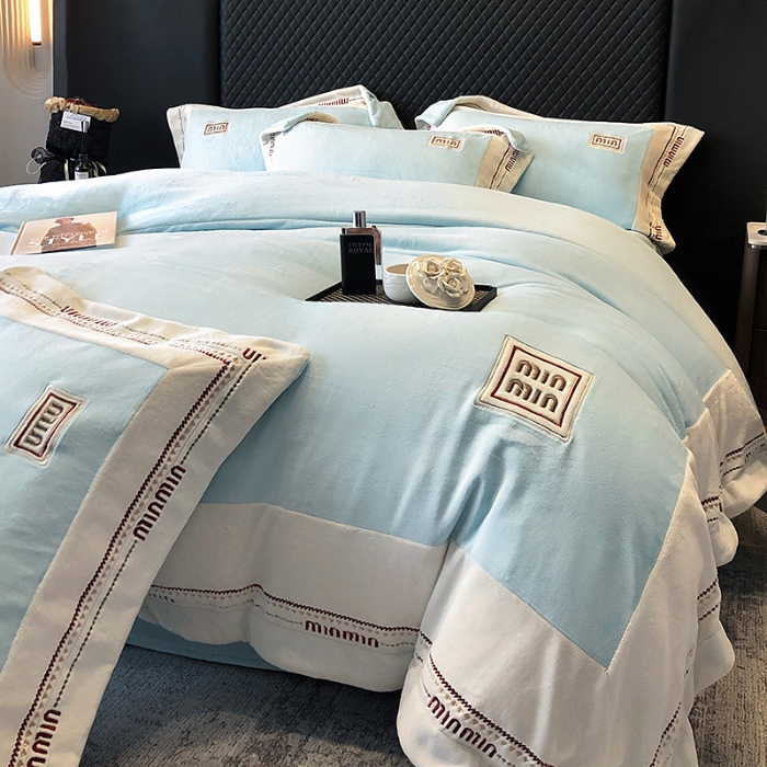 91家纺网 家纺一手货源 找家纺 高档手提包9斤重超厚绵密慕斯有肌氧绒刺绣四件套秋冬加厚保暖牛奶绒宝宝绒床上用品 祖玛蓝-绒缪miu-超柔绵密慕斯有肌氧绒