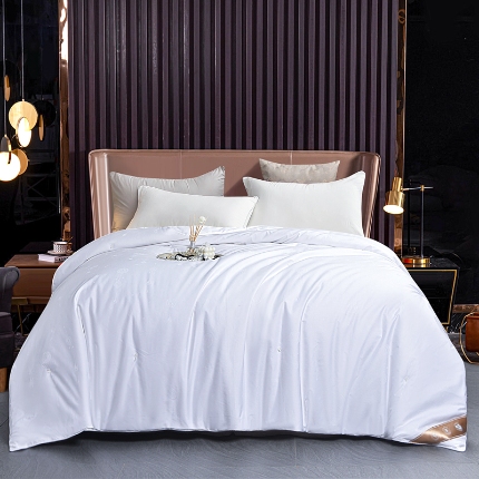 91家纺网 家纺一手货源 找家纺 (新)热销柞蚕丝被 高端全棉贡缎提花柞蚕丝被 保真纯桑蚕丝被 夏凉被 空调被 春秋被 冬被 婚庆被子