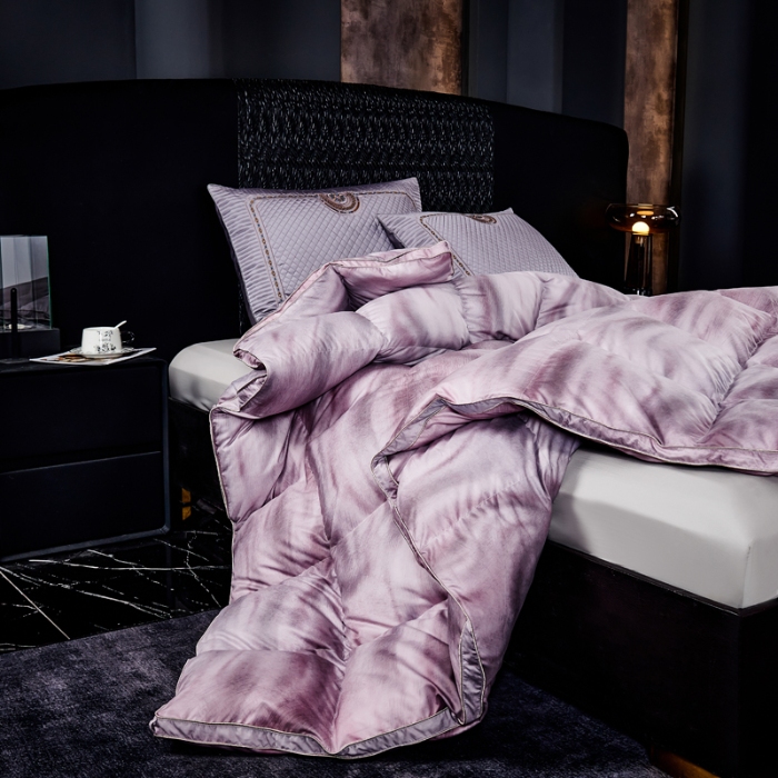 91家纺网 家纺一手货源 找家纺 抗日家纺 专版花型高密度超柔数码印花单层立体防绒羽绒被壳 北极之光-紫