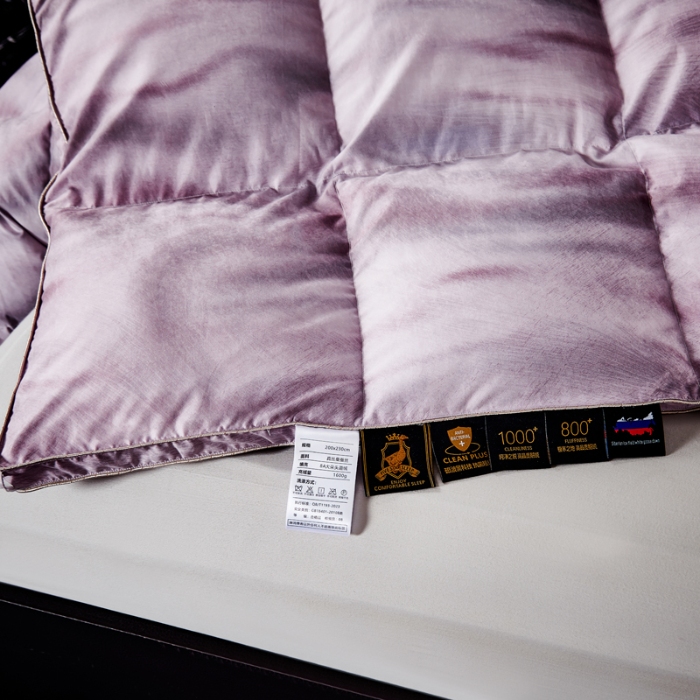 91家纺网 家纺一手货源 找家纺 抗日家纺 专版花型高密度超柔数码印花单层立体防绒羽绒被壳 北极之光-紫