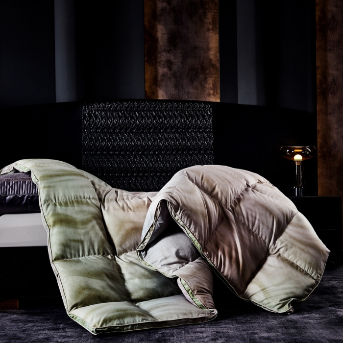 91家纺网 家纺一手货源 找家纺 抗日家纺 专版花型高密度超柔数码印花单层立体防绒羽绒被壳 北极之光-绿