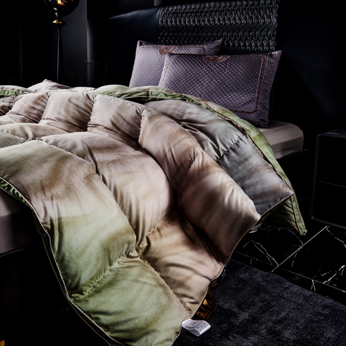 91家纺网 家纺一手货源 找家纺 抗日家纺 专版花型高密度超柔数码印花单层立体防绒羽绒被壳 北极之光-绿