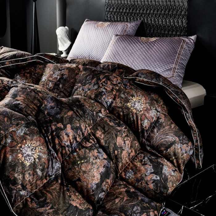 91家纺网 家纺一手货源 找家纺 抗日家纺 专版花型高密度超柔数码印花单层立体防绒羽绒被壳 塞纳河畔