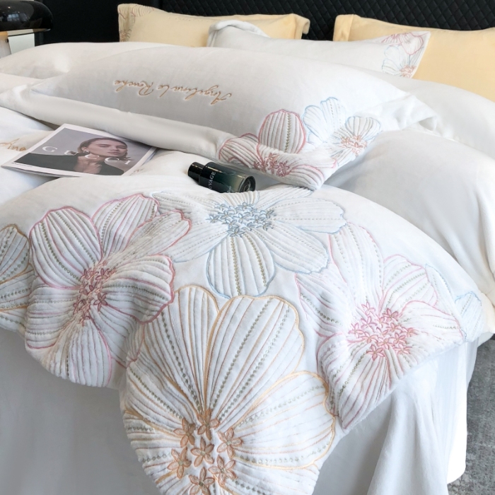 91家纺网 家纺一手货源 找家纺 （总）2025新款全消光牛奶绒线条花刺绣+宽边四件套-绮丽