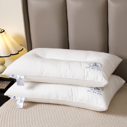 91家纺网 家纺一手货源 找家纺 全棉羽丝枕 羽丝绒枕芯 三防枕芯 全棉羽丝护颈枕 全棉枕芯 中高枕