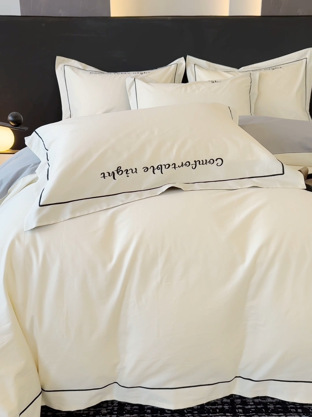 91家纺网 家纺一手货源 找家纺 （总）2025新款全棉长绒棉双拼四件套刺绣轻奢床上用品-简约