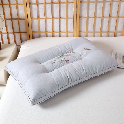 91家纺网 家纺一手货源 找家纺 （总）新品 兴丝露枕芯 全棉酒店枕 全棉羽丝枕 全棉护颈枕 健康护颈保健枕 全棉酒店羽丝护颈枕芯