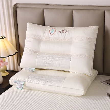 91家纺网 家纺一手货源 找家纺 （总）新品 兴丝露枕芯 全棉酒店枕 全棉羽丝枕 全棉护颈枕 健康护颈保健枕 全棉酒店羽丝护颈枕芯