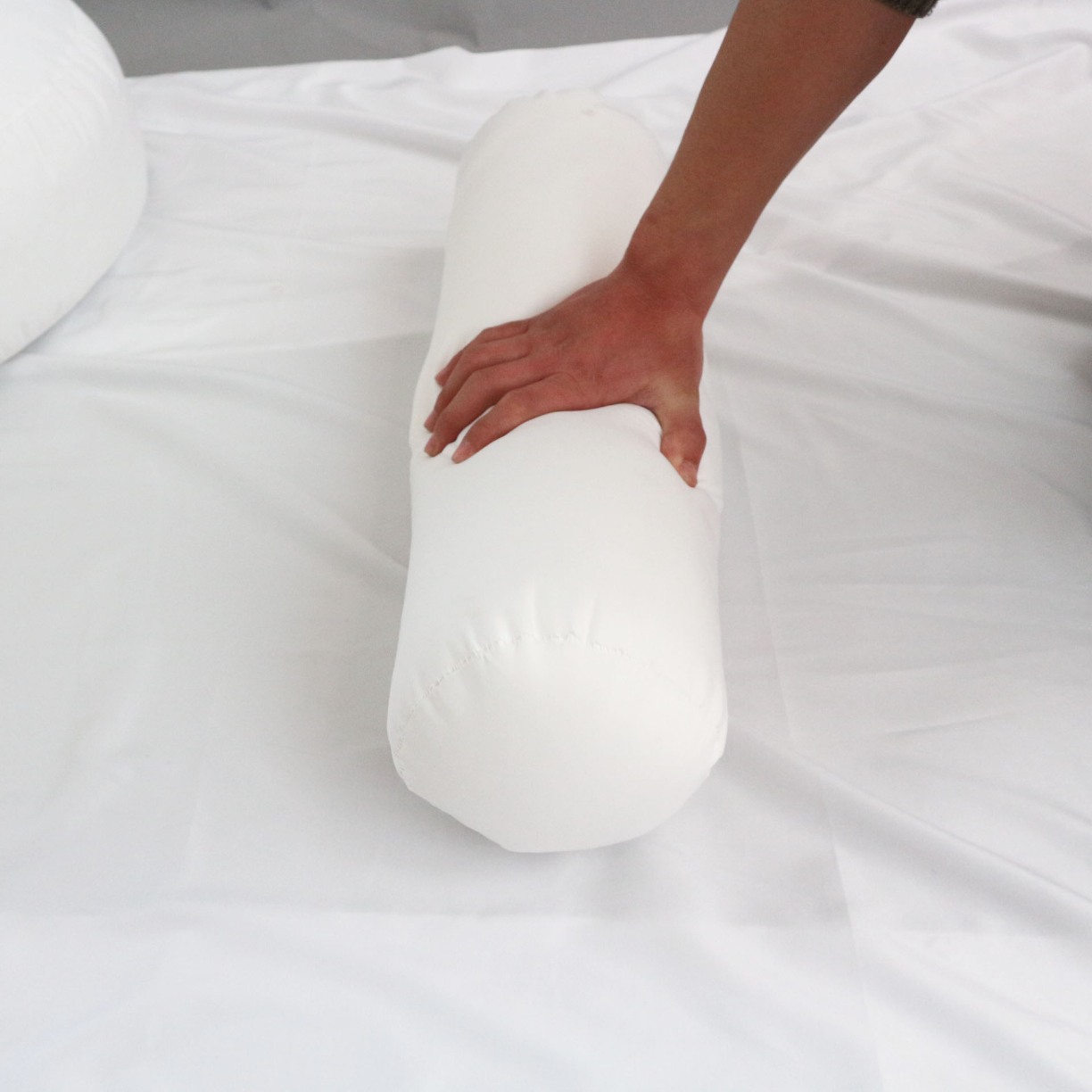 91家纺网 家纺一手货源 找家纺 （总）圆柱枕直径20cm 长抱枕芯 儿童伴睡枕 1米1.2米1.5米