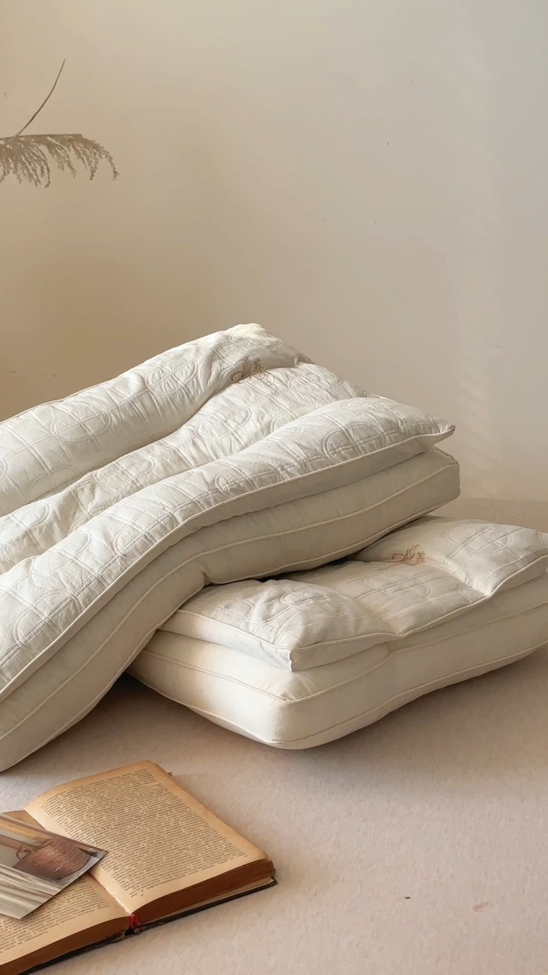 91家纺网 家纺一手货源 找家纺 （总）2026新款  全棉亚麻护颈枕芯枕头  多功能荞麦明目枕按摩护颈护耳舒缓保健枕芯