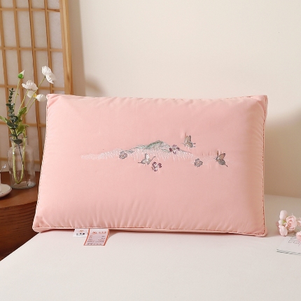 91家纺网 家纺一手货源 找家纺 （总）兴丝露枕芯 全棉舒适枕 全棉枕芯 酒店枕 高弹枕 特价舒弹枕 羽丝枕 羽丝绒枕芯 婚庆枕 成人枕头