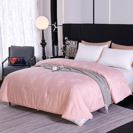 91家纺网 家纺一手货源 找家纺 (新品)热销柞蚕丝被 高端全棉贡缎提花柞蚕丝被 保真纯桑蚕丝被 夏凉被 空调被 春秋被 冬被 婚庆被子