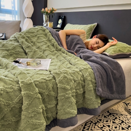 91家纺网 家纺一手货源 找家纺 （总）云恋家纺 2025新款2025塔芙绒毛毯加厚舒棉绒绒盖毯牛奶绒办公室午睡珊瑚绒披肩沙发毯被子