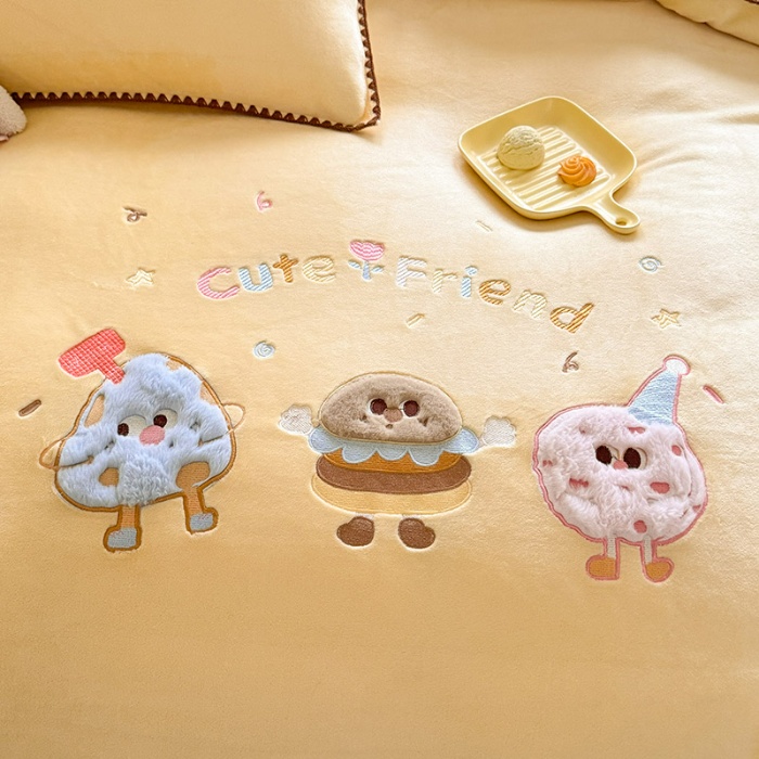 91家纺网 家纺一手货源 找家纺 苏米娜家纺2025新款230g全消光大版卡通牛奶绒兔毛贴布绣花四件套可爱卡通男孩女孩法莱绒被套三件套   好伙伴   