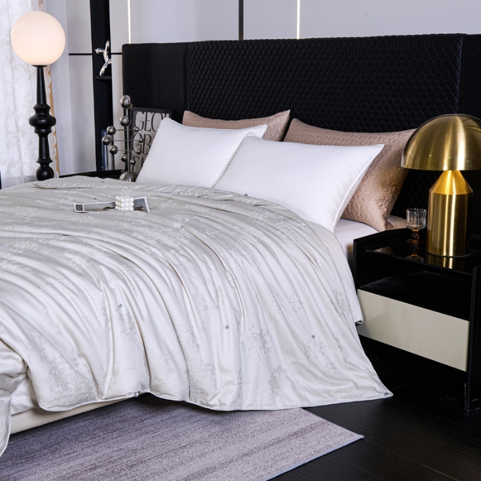 91家纺网 家纺一手货源 找家纺 新品 热销桑蚕丝被 蝴桐家纺 全棉提花桑蚕丝被 保真桑蚕丝被 超柔天然夏凉被 空调被 春秋被 加厚冬被 婚庆被芯 四季被