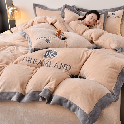 91家纺网 家纺一手货源 找家纺 （总）云恋家纺 2025新款加厚刺绣牛奶绒四件套--梦想款