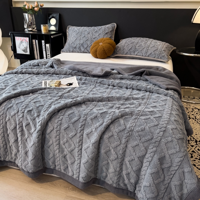 91家纺网 家纺一手货源 找家纺 （总）云恋家纺 2025新款2025塔芙绒毛毯加厚舒棉绒绒盖毯牛奶绒办公室午睡珊瑚绒披肩沙发毯被子