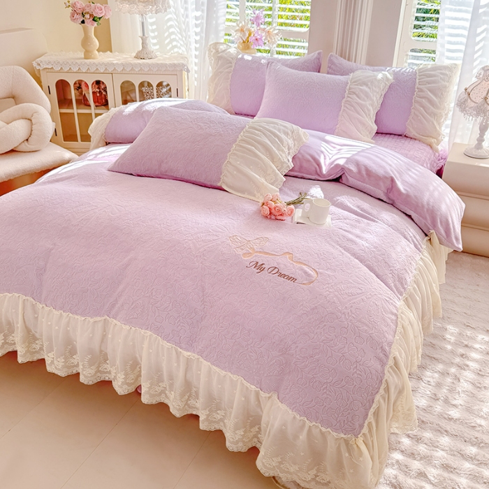 91家纺网 家纺一手货源 找家纺 漫布云2025秋冬直播爆款11斤230g全消光牛奶绒夹棉床盖款四件套纯色蕾丝花边刺绣床盖三件套夹棉单床盖-安娜花园系列   安娜花园-星云紫 