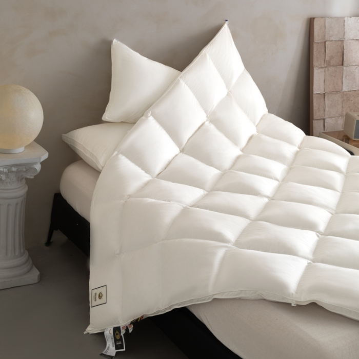 91家纺网 家纺一手货源 找家纺 （总）特价 真品白鸭绒羽绒被加厚保暖冬被芯单人鸭绒被冬天季春秋被子