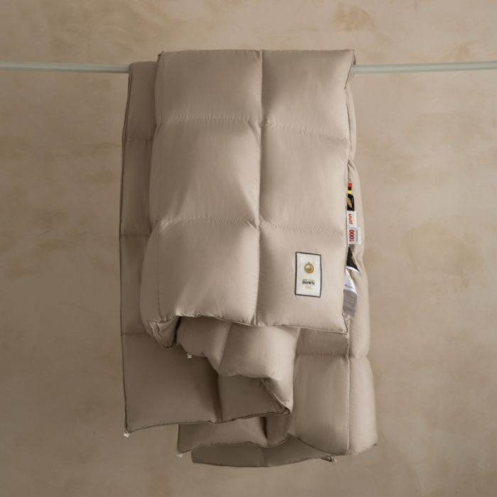 91家纺网 家纺一手货源 找家纺 （总）特价 真品白鸭绒羽绒被加厚保暖冬被芯单人鸭绒被冬天季春秋被子