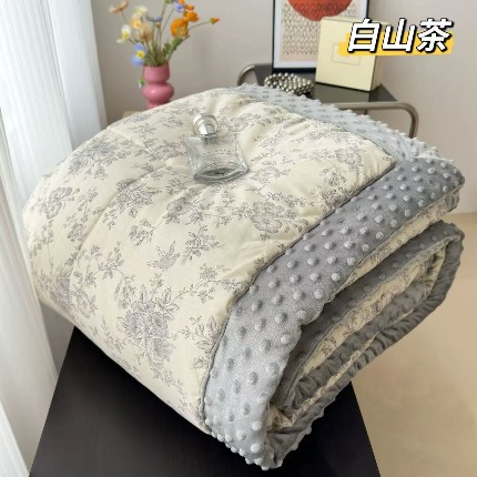 91家纺网 家纺一手货源 找家纺 纯棉双人豆豆被2×2.3米（6斤左右）双人大豆被子纯棉冬被