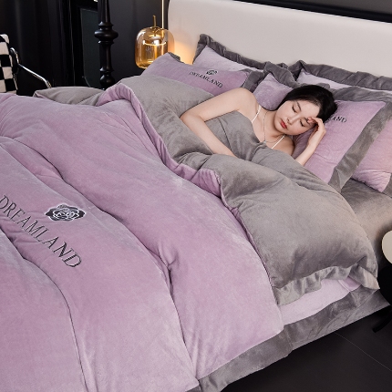 91家纺网 家纺一手货源 找家纺 （总）云恋家纺 2025新款加厚刺绣牛奶绒四件套--梦想款