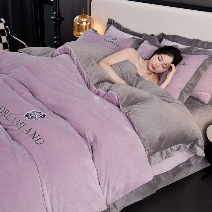 91家纺网 家纺一手货源 找家纺 （总）云恋家纺 2025新款加厚刺绣牛奶绒四件套--梦想款