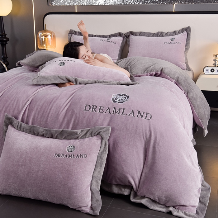 91家纺网 家纺一手货源 找家纺 （总）云恋家纺 2025新款加厚刺绣牛奶绒四件套--梦想款