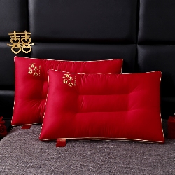 91家纺网 家纺一手货源 找家纺 全棉绣花婚庆枕芯 全棉枕芯 大红结婚枕 喜庆枕头 全棉羽丝枕 婚庆枕头,全棉婚庆护颈羽丝枕/只,全棉婚庆护颈羽丝枕/对