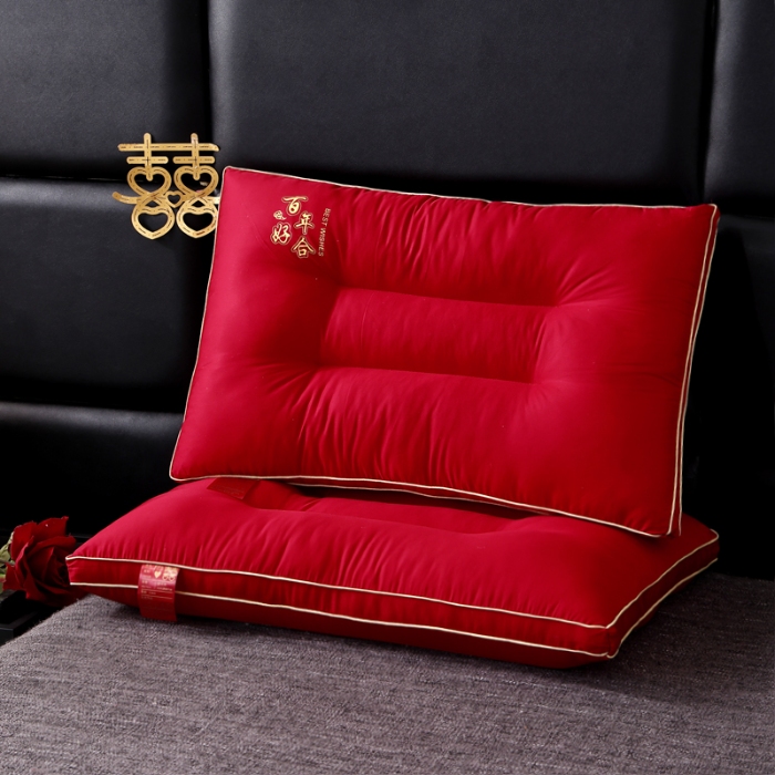 91家纺网 家纺一手货源 找家纺 全棉绣花婚庆枕芯 全棉枕芯 大红结婚枕 喜庆枕头 全棉羽丝枕 婚庆枕头