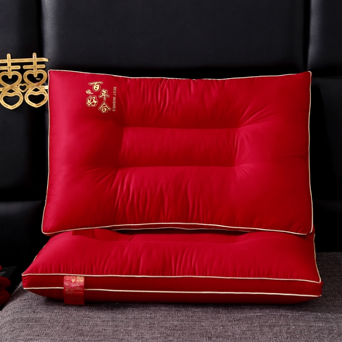 91家纺网 家纺一手货源 找家纺 全棉绣花婚庆枕芯 全棉枕芯 大红结婚枕 喜庆枕头 全棉羽丝枕 婚庆枕头