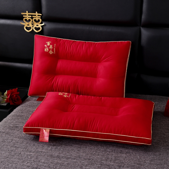 91家纺网 家纺一手货源 找家纺 全棉绣花婚庆枕芯 全棉枕芯 大红结婚枕 喜庆枕头 全棉羽丝枕 婚庆枕头