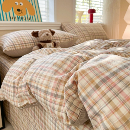 91家纺网 家纺一手货源 找家纺 坚果摄影  简约条格套件拍摄赏析