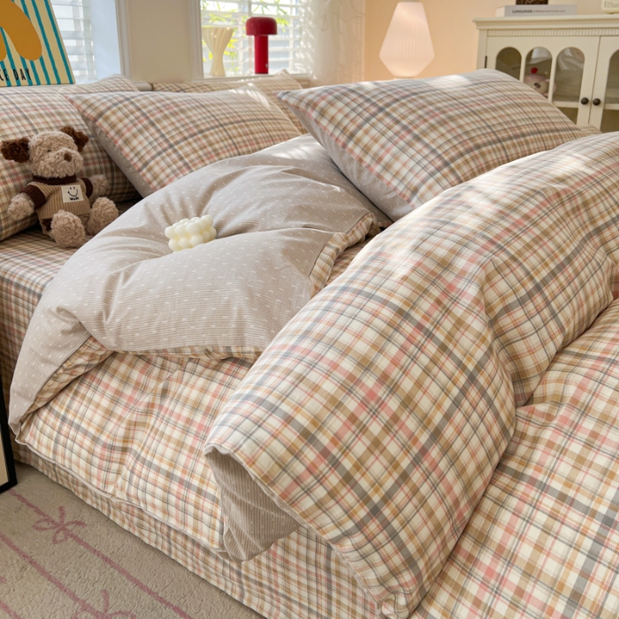 91家纺网 家纺一手货源 找家纺 坚果摄影  简约条格套件拍摄赏析