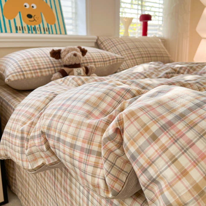 91家纺网 家纺一手货源 找家纺 坚果摄影  简约条格套件拍摄赏析