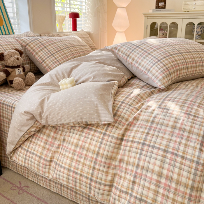 91家纺网 家纺一手货源 找家纺 坚果摄影  简约条格套件拍摄赏析