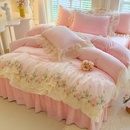 苏米娜2025秋冬新款230g法式公主风全消光牛奶绒床裙款四件套纯色蕾丝花边刺绣床盖款四件套 欧若拉-樱花粉 