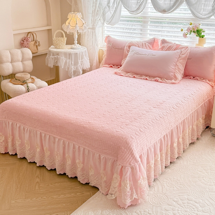 91家纺网 家纺一手货源 找家纺 苏米娜2025秋冬直播爆款11斤230g全消光牛奶绒夹棉床盖款四件套纯色蕾丝花边刺绣床盖三件套夹棉单床盖 梦妮莎-樱花粉