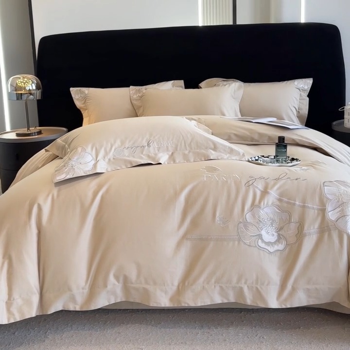 91家纺网 家纺一手货源 找家纺 （总）2026新款A类长绒棉新疆全棉纯棉刺绣宽边四件套-花千骨