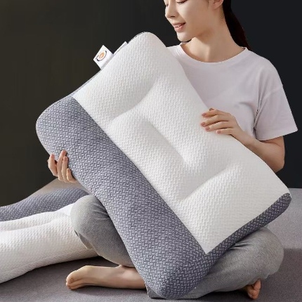 91家纺网 家纺一手货源 找家纺 （总）拾光枕芯 2023新款透气反牵引颈椎分区护颈高克重枕