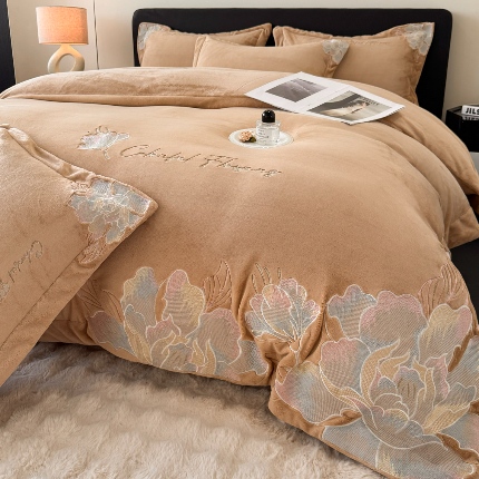 91家纺网 家纺一手货源 找家纺 （总）2026新款牛奶绒刺绣工艺高克重四件套-安娜系列