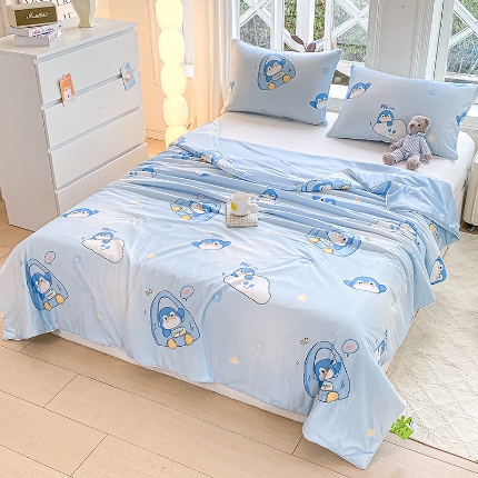 91家纺网 家纺一手货源 找家纺 延遥2025年新款凉感丝夏被大豆纤维填充针织棉空调被学生宿舍夏凉被 淘气企鹅,淘气企鹅,爱心蝴蝶结,比利小熊,繁华寄语,浮花半日,沁园花语,清风明月,树影微阳,晚安小兔,早安小熊