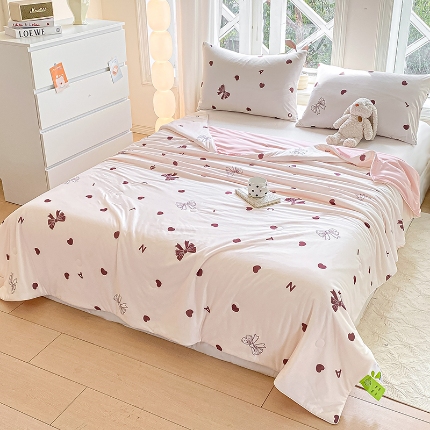 延遥2025年新款凉感丝夏被大豆纤维填充针织棉空调被学生宿舍夏凉被 爱心蝴蝶结