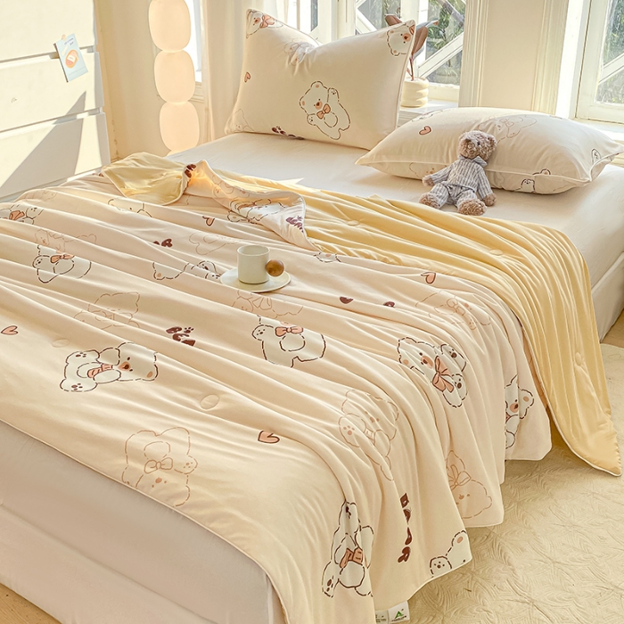 91家纺网 家纺一手货源 找家纺 延遥2025年新款凉感丝夏被大豆纤维填充针织棉空调被学生宿舍夏凉被 比利小熊