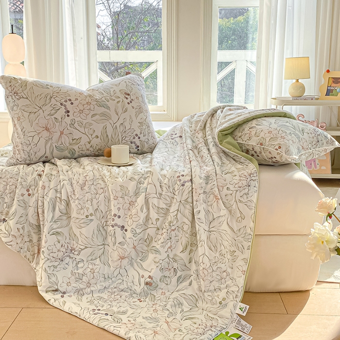 91家纺网 家纺一手货源 找家纺 延遥2025年新款凉感丝夏被大豆纤维填充针织棉空调被学生宿舍夏凉被 树影微阳