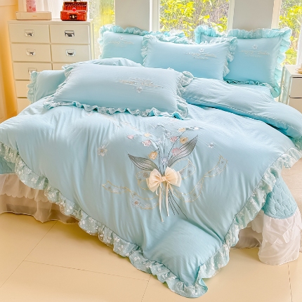 91家纺网 家纺一手货源 找家纺 （总）2025新款A类糯小棉立体花朵床盖四件套 亲肤加棉双层花边三件套刺绣夹棉单床盖铃兰系列