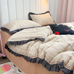 91家纺网 家纺一手货源 找家纺 （总）（总）【苏东来】2026韩版蕾丝花边纯棉全棉双层纱四件套印花纯棉四件套法式赫本木耳花边全棉公主双层纱四件套,爱心咖,棕格,绿大格,波点绿,波纹,彩虹条,爱心绿,竖条纹咖,雪花兔,蝴蝶结,海盐气泡蓝,白玫瑰,晴空,白茶,暗香,玫瑰庄园,甜心小兔粉,蜜桃玫瑰,小梨漫,春日女孩,樱花,紫苏,花漾甜心,乌梅子酱,紫薇花,夕颜,小苍兰